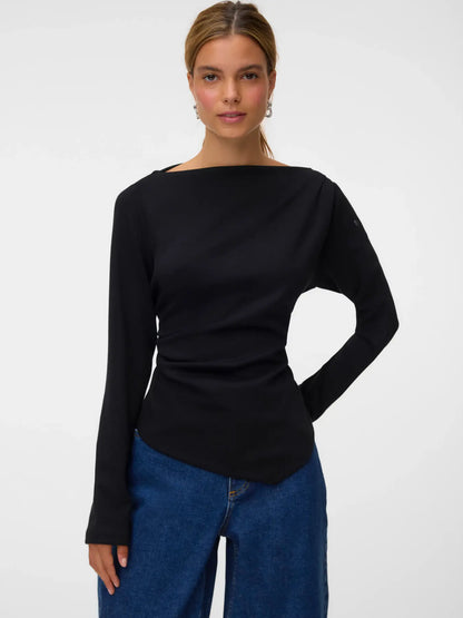 Top Corto de Cuello Barco con Detalle Fruncido - Windsor Wine